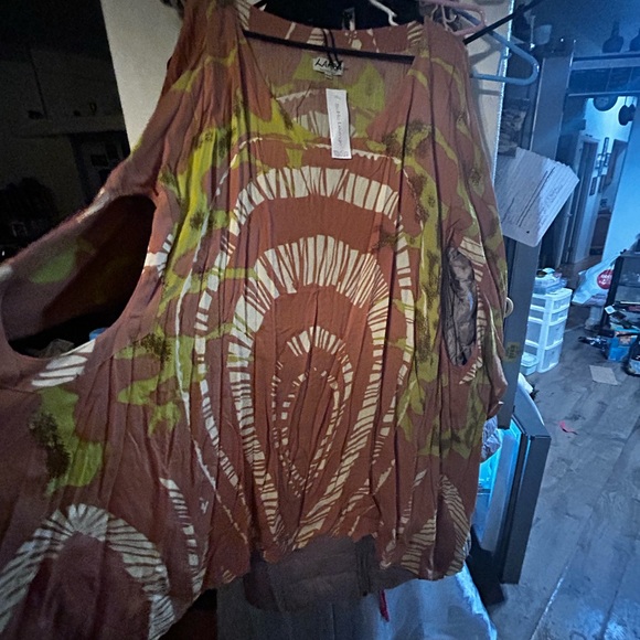 Abstract Patterned Dress - Picture 3 of 4